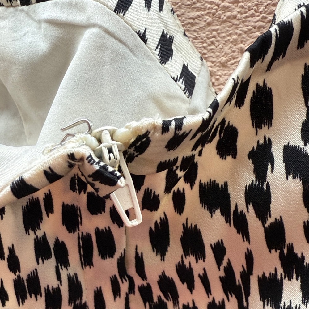 Black and White Leopard Spotted Crop Top - Picture 7 of 10